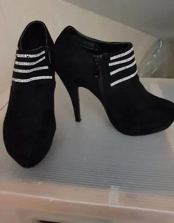 Black and silver low ankle boots size 39 with a 13 cm heel – photo 2